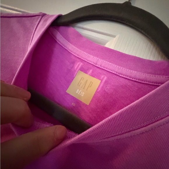 GAP x BEIS Bright Pink Crew Neck Tee - Picture 3 of 4